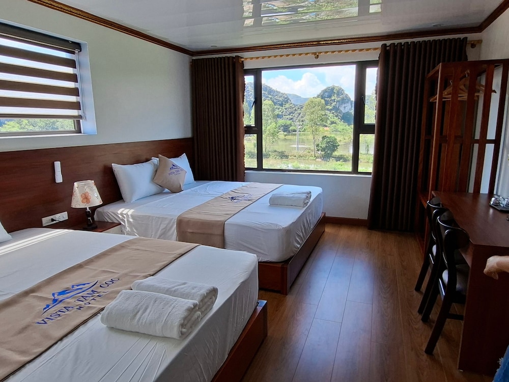 Standard Quadruple Room, Mountain View