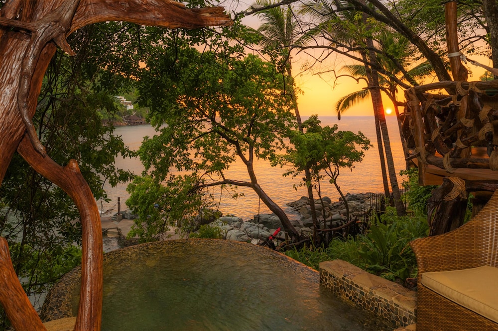 Jungle Love Nest-ocean View