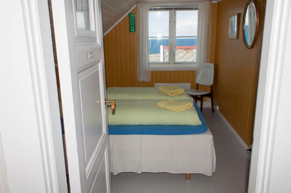 Traditional Double or Twin Room, Shared Bathroom photo 3