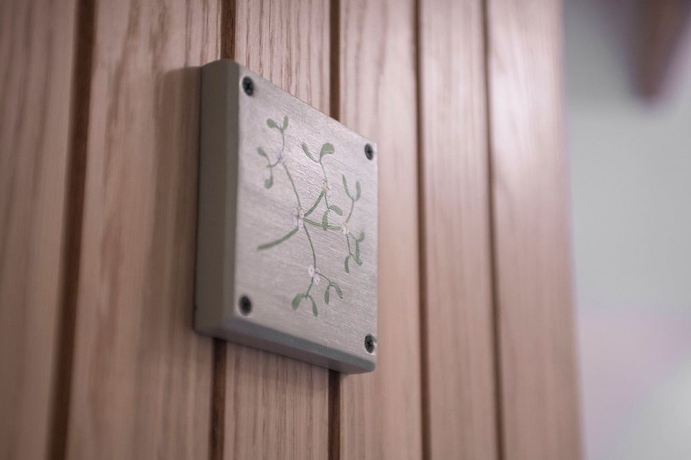 Mistletoe Main House photo 2