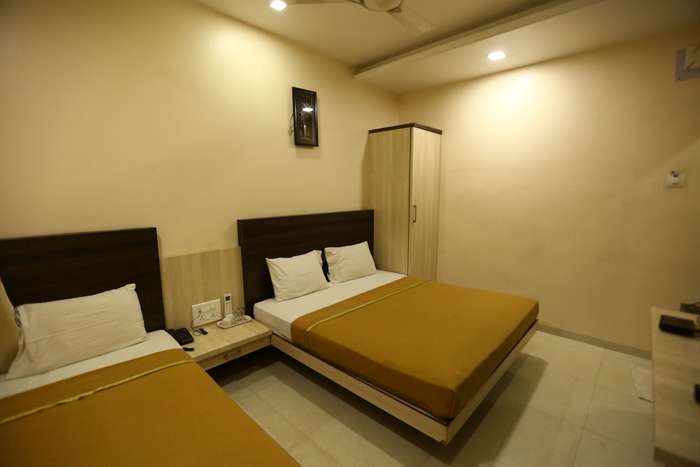 Standard Triple Room photo 2