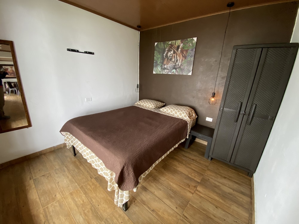 Family Cabin, Multiple Beds, Non Smoking photo 2