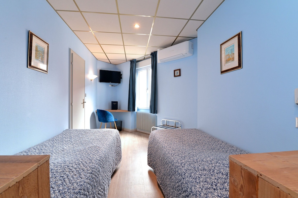 Standard Room photo 1