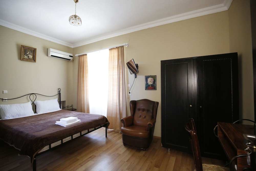 Basic Double Room, 1 Bedroom, Balcony