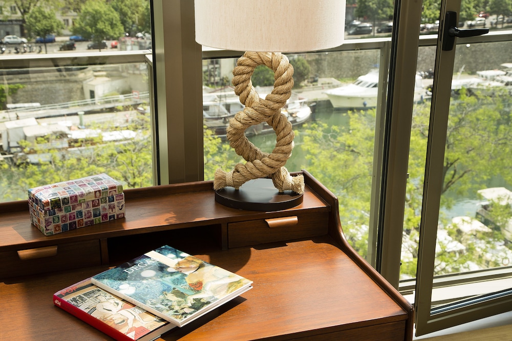 Exclusive Suite photo 2