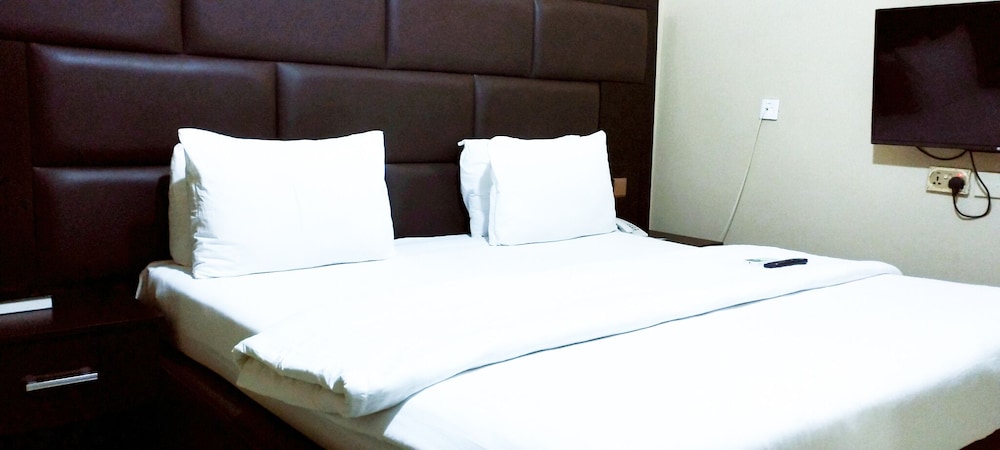 Luxury Suite photo 2