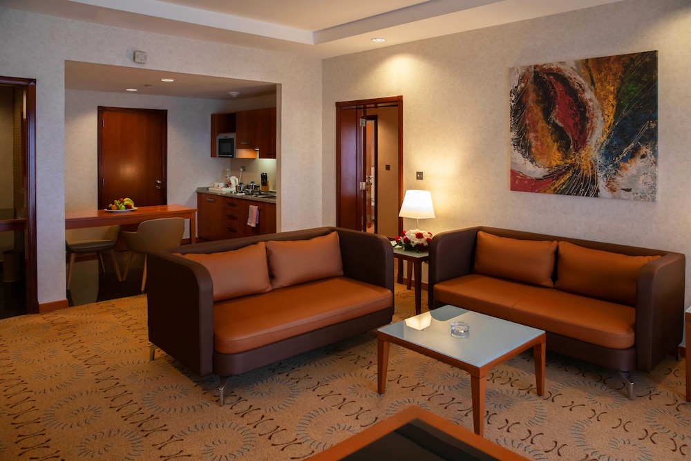 Suite, 1 Bedroom - Photo 3