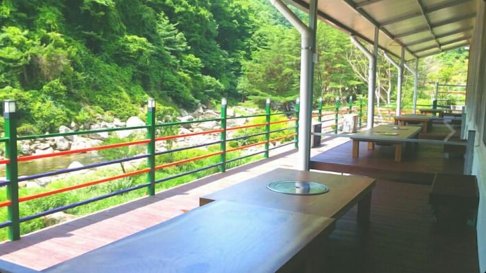 Family Room (Ondol) photo 2