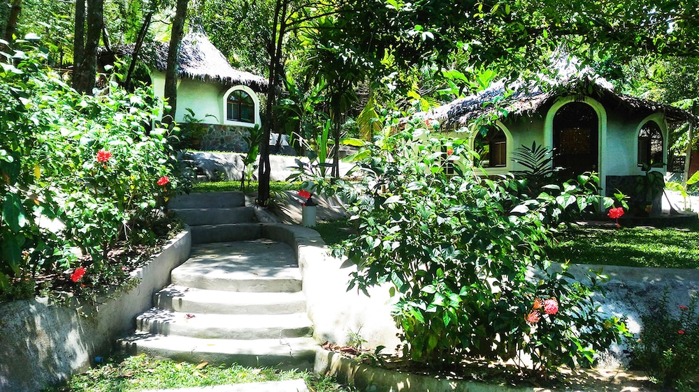 Premium Bungalow, 1 Bedroom, Ensuite, Garden Area photo 2
