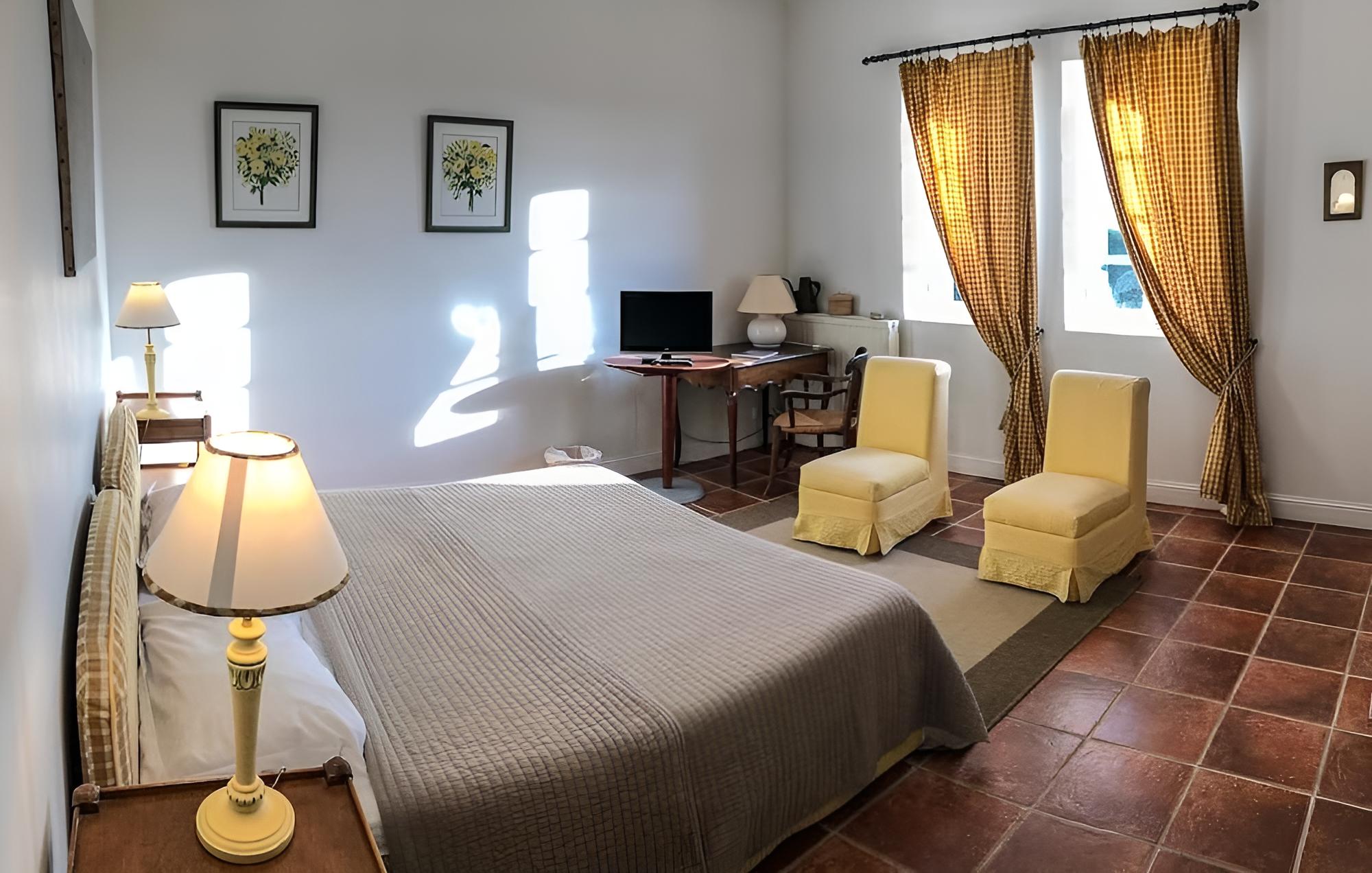 Double or Twin Room, Mountain View (Jaune)