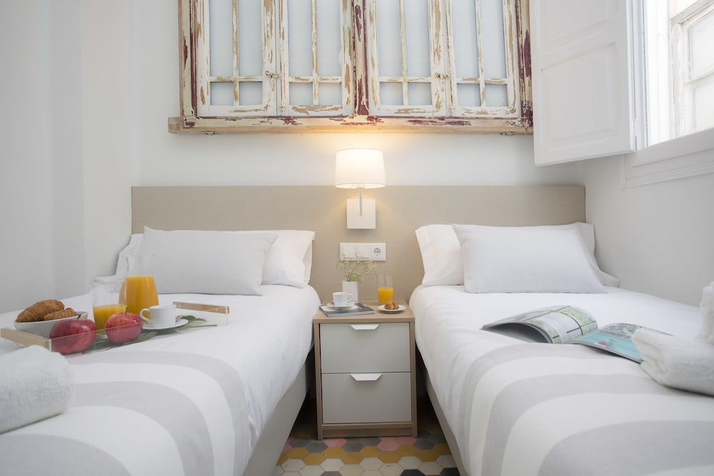 Apartment, 3 Bedrooms, Terrace (Parque Central XII) thumbnail 5