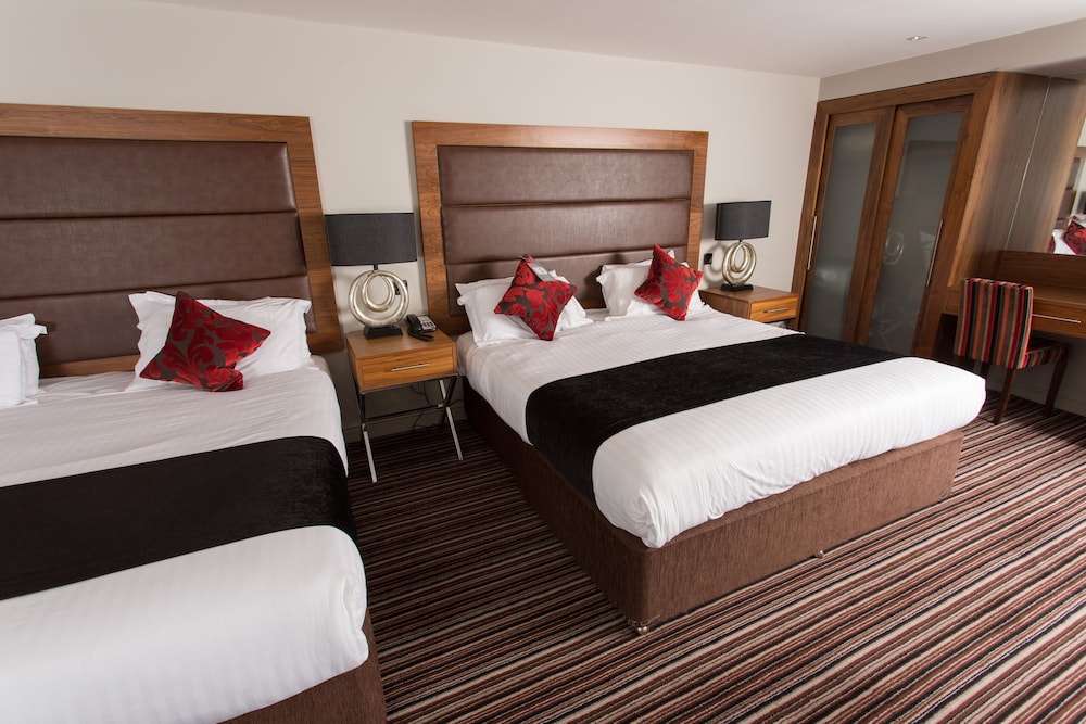 Contemporary Executive Twin Room - Photo 3