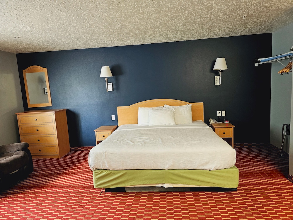 Studio King Bed