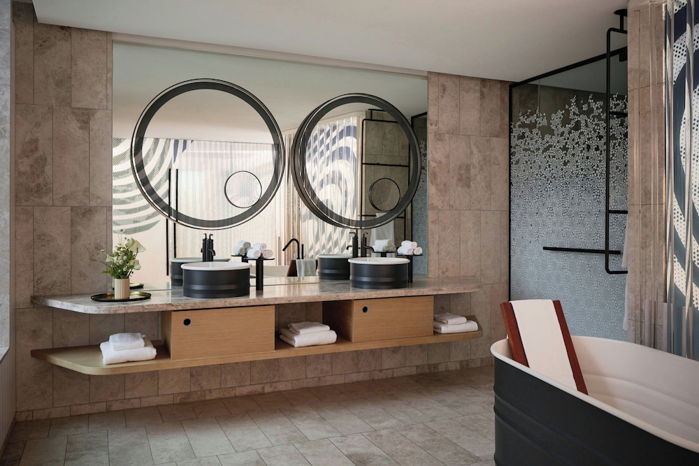 Studio Suite, 1 Bedroom, River View