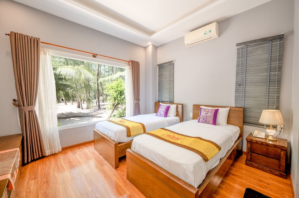 Family Villa, 2 Bedrooms, Pool View - Photo 2