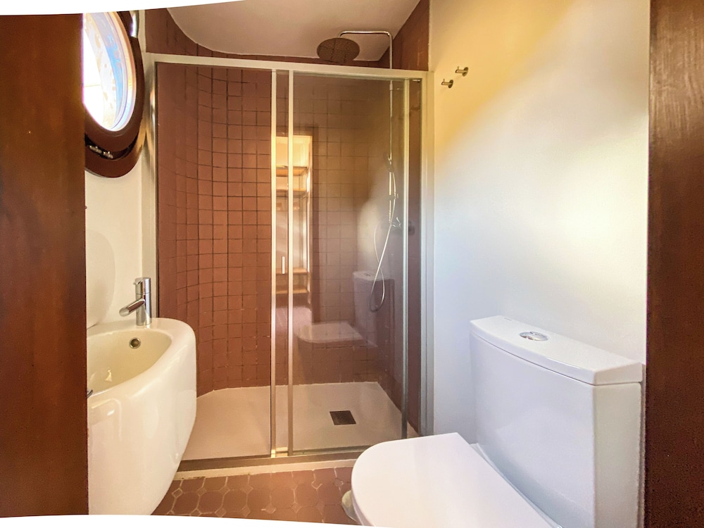 Apartment (1 Bedroom)
