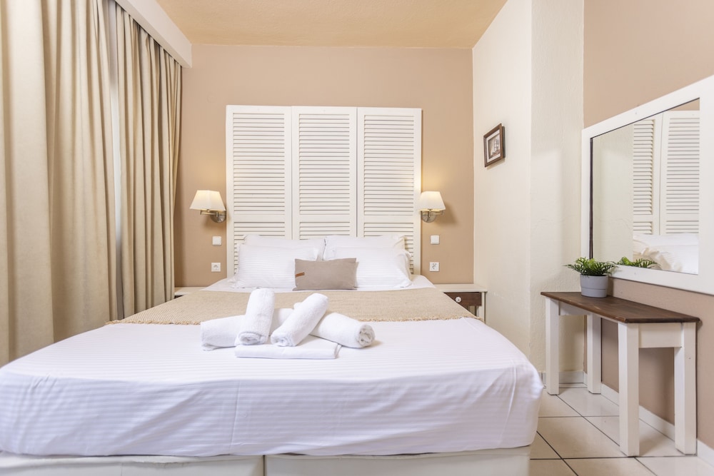 Standard Double or Twin Room photo 2