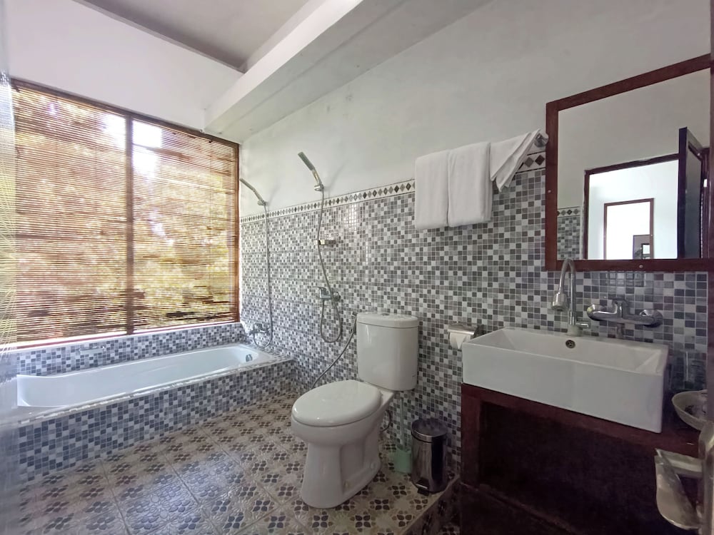 Deluxe Double Room - Photo 26