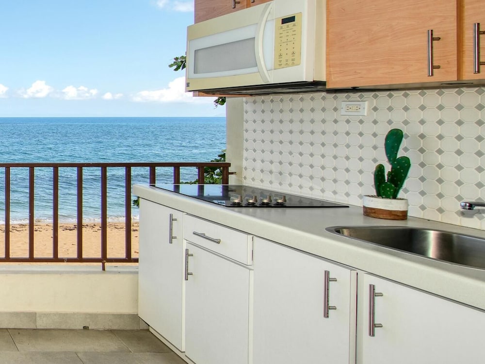 Apartment, Ocean View, Beachfront photo 3