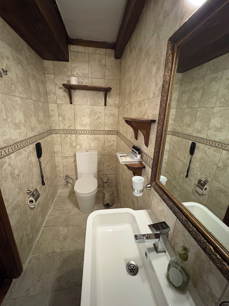 Superior Double or Twin Room, 2 Twin Beds, Non Smoking, Private Bathroom photo 3