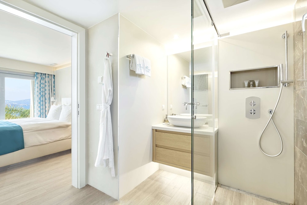 Suite (Laguna Infinity Suite- Family area)