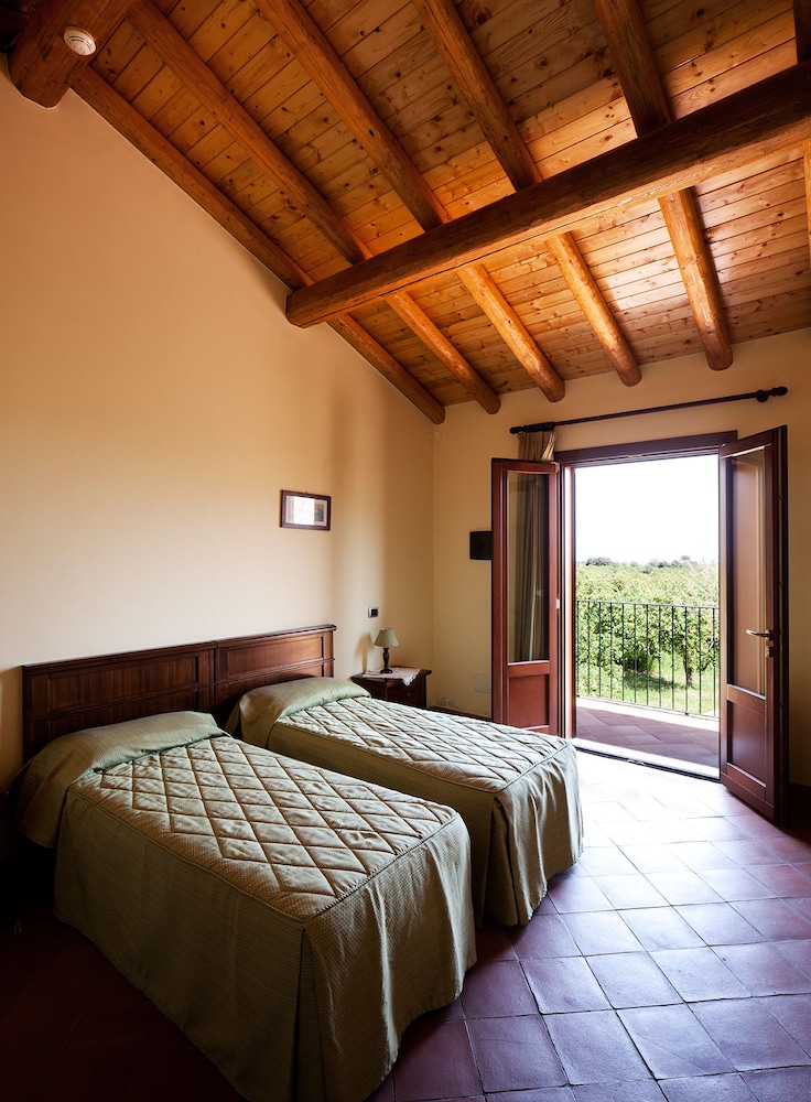 Quadruple Room, 2 Bedrooms photo 3