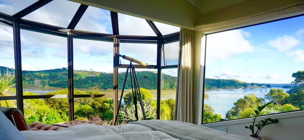 Studio & Guest Room - Ocean View