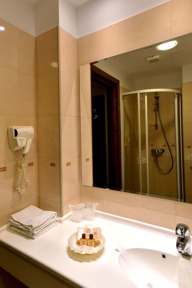 Comfort Room photo 2