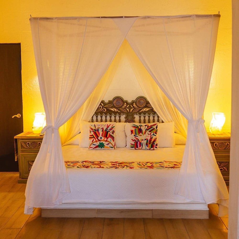 Superior Room, 1 King Bed, Ocean View, Sea Facing photo 2