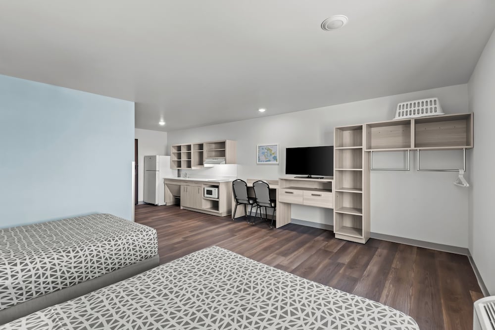 Suite, 2 Queen Beds, Accessible, Non Smoking photo 2