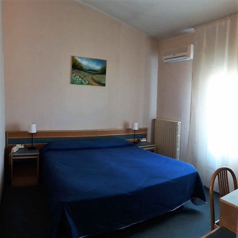 Double Or Twin Room photo 1
