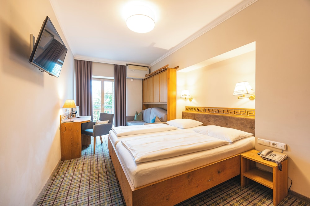 Comfort Room, Balcony