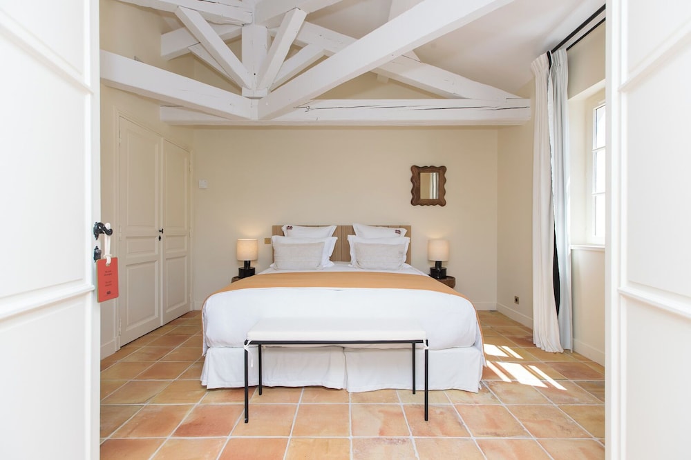 Suite - Photo 8