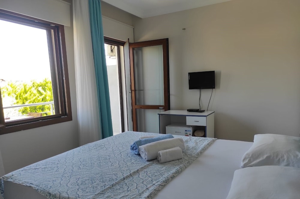 Basic Double Room, 1 Double Bed, Garden View