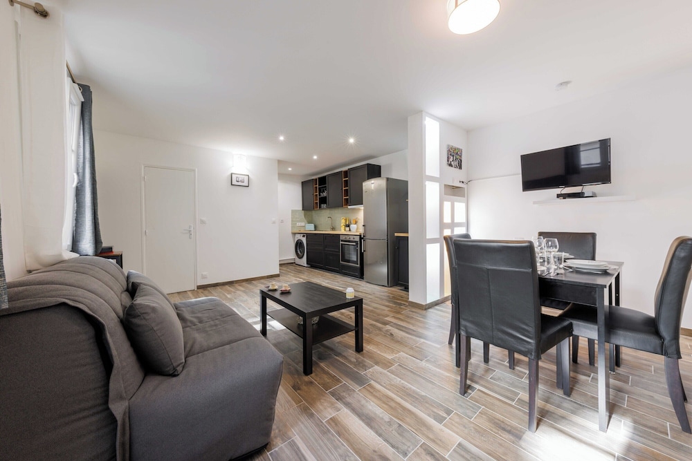 Apartment photo 3
