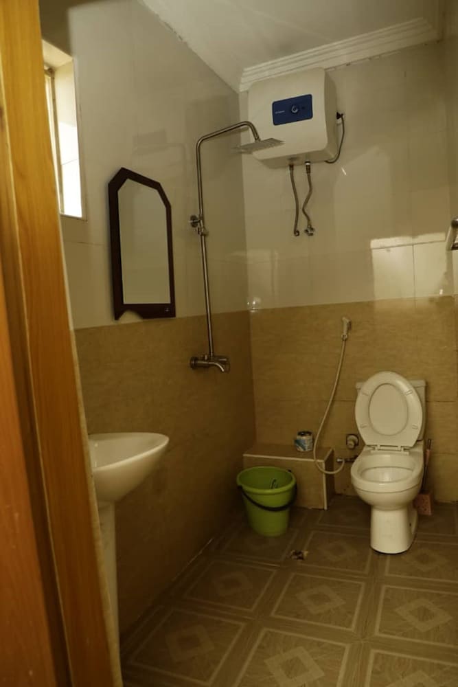 Executive Room - Photo 5