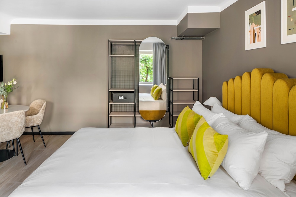 XL Studio, Kitchenette, Sofa Bed