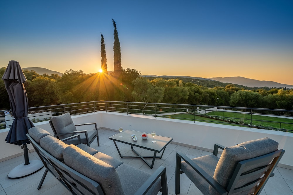 Luxury Villa, 3 Bedrooms (Villa Theodore)