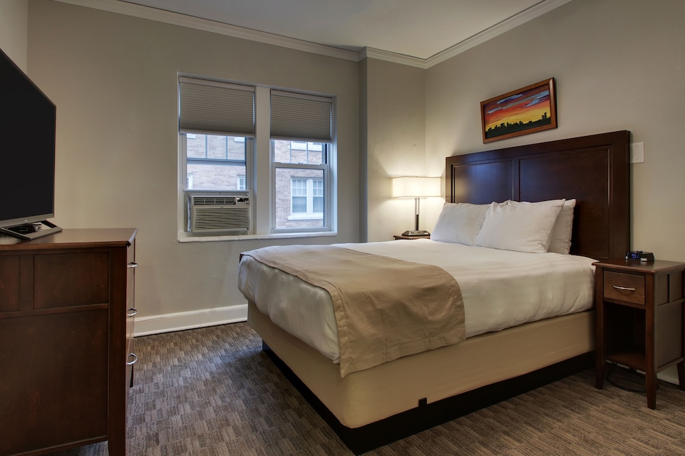 Executive Suite, 2 Bedrooms, City View photo 1
