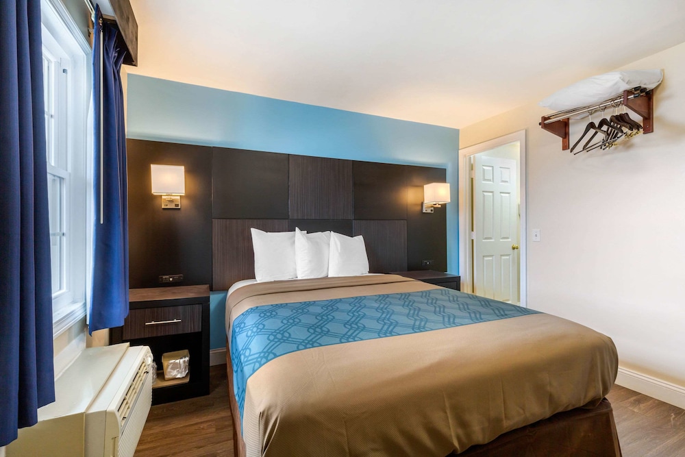 1 Queen Bed, Nonsmoking - Photo 2