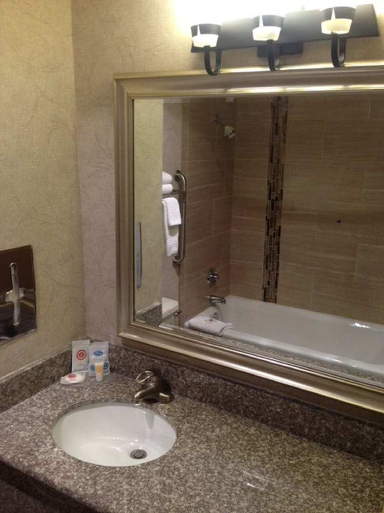 Suite, 2 Queen Beds, Non Smoking - Photo 10