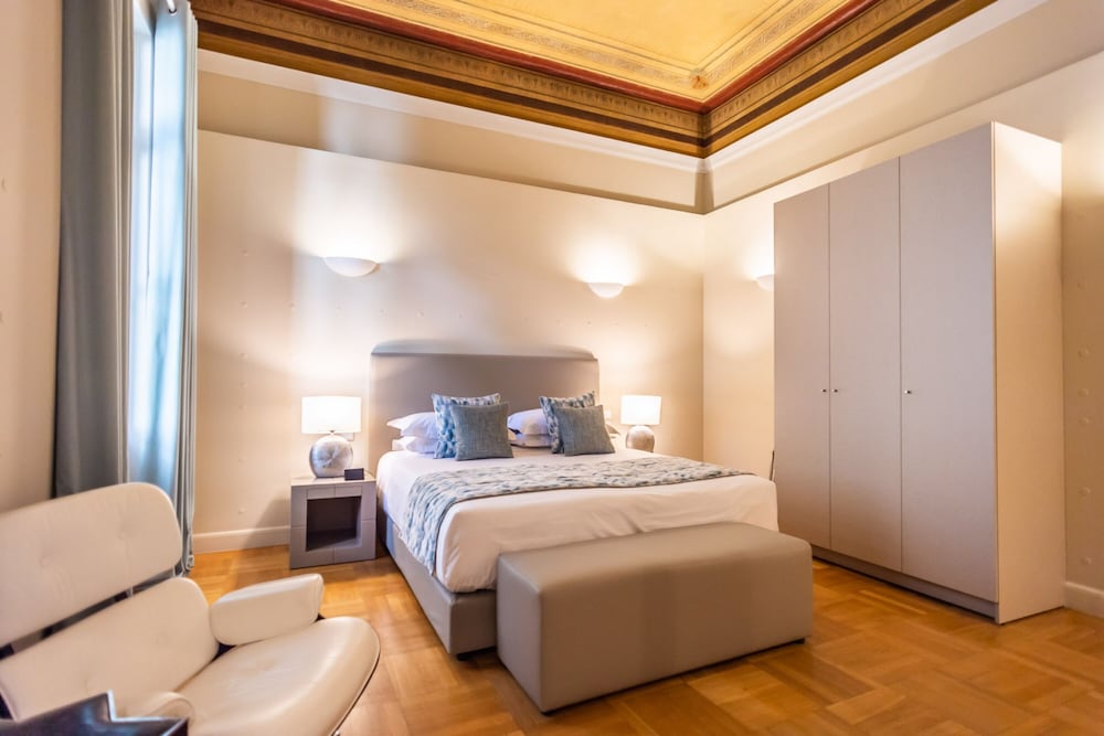 Standard Suite, Balcony - Photo 1