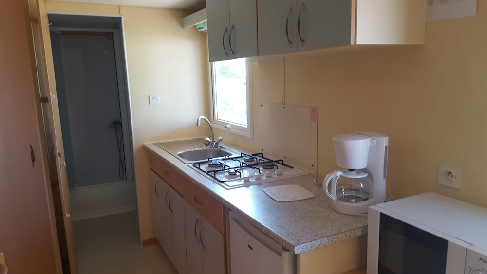 Mobile Home (Mercure) photo 2