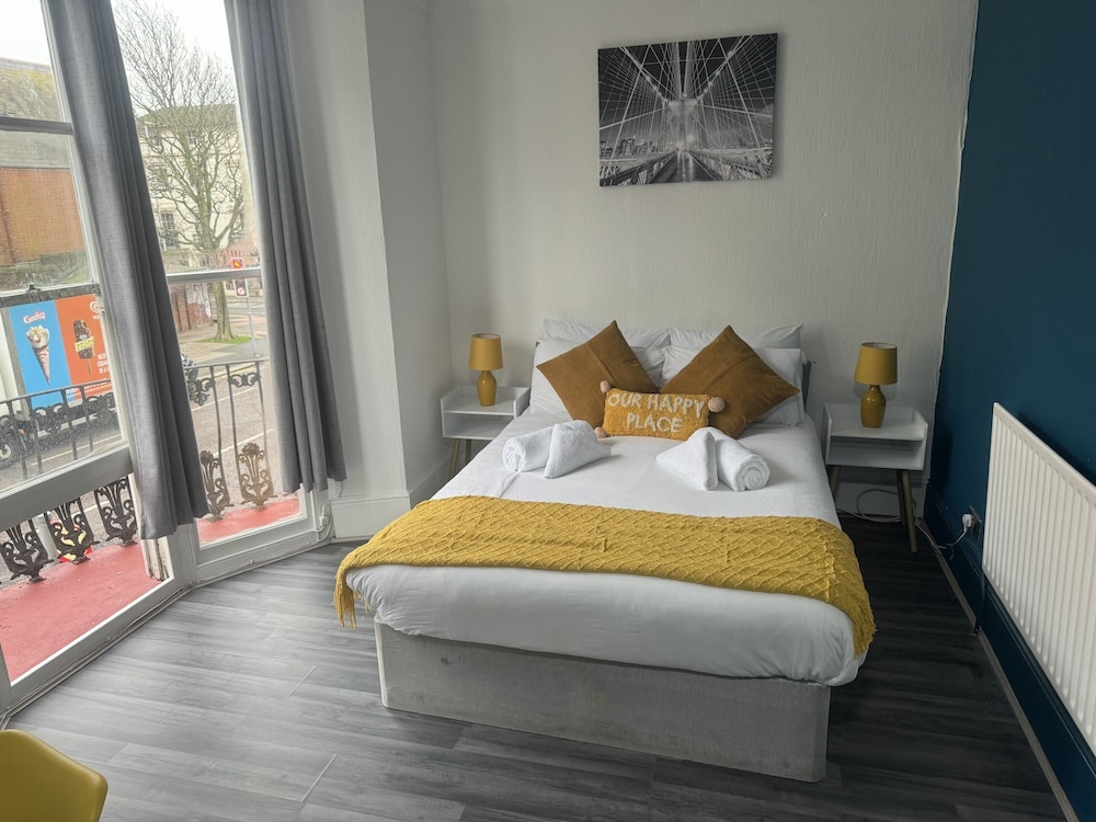 Deluxe Double Room, Ensuite photo 2