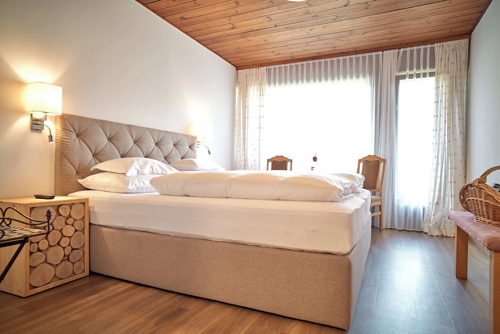 Economy Double Room photo 1