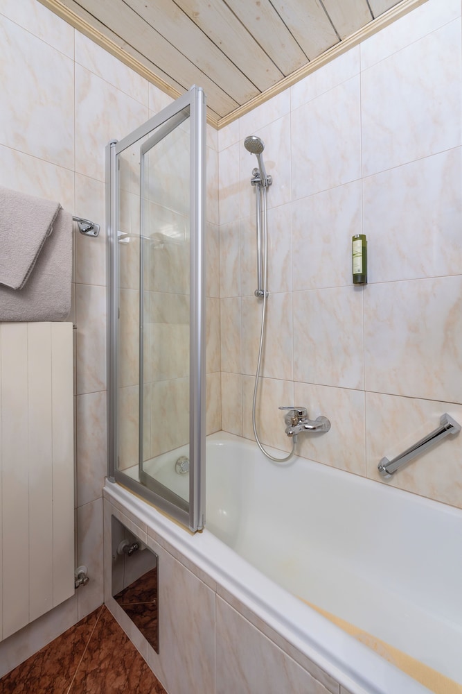 Basic Double Room - Photo 5