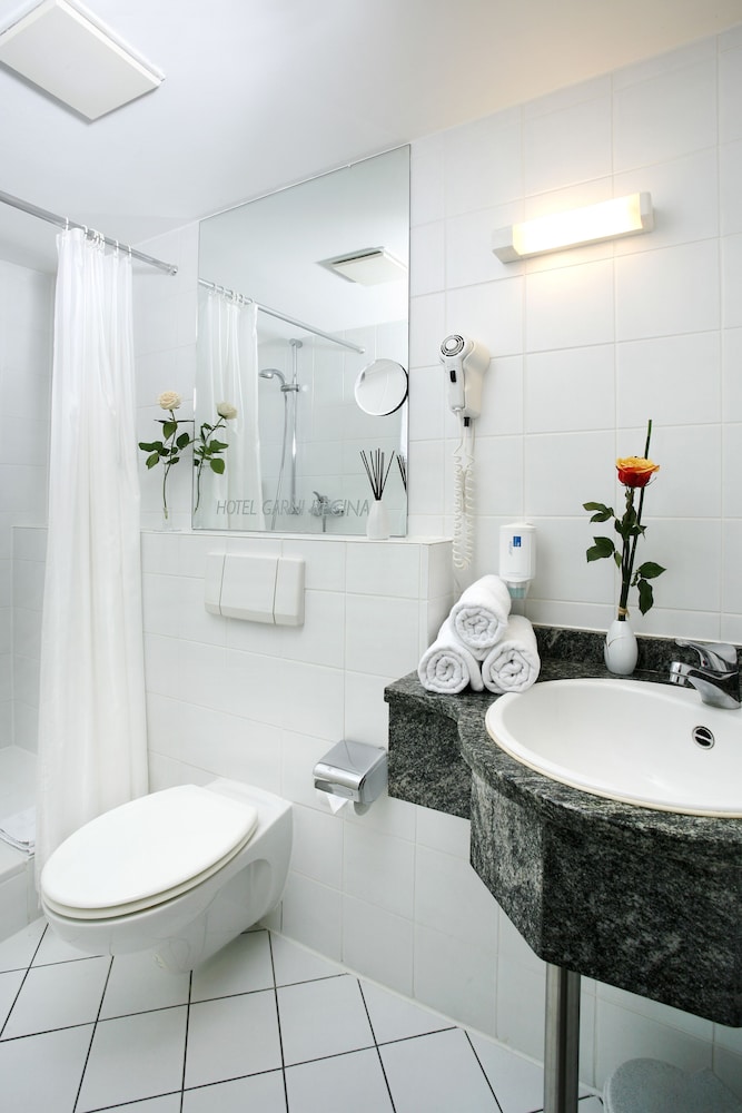 Classic Double Room, Private Bathroom - Photo 6