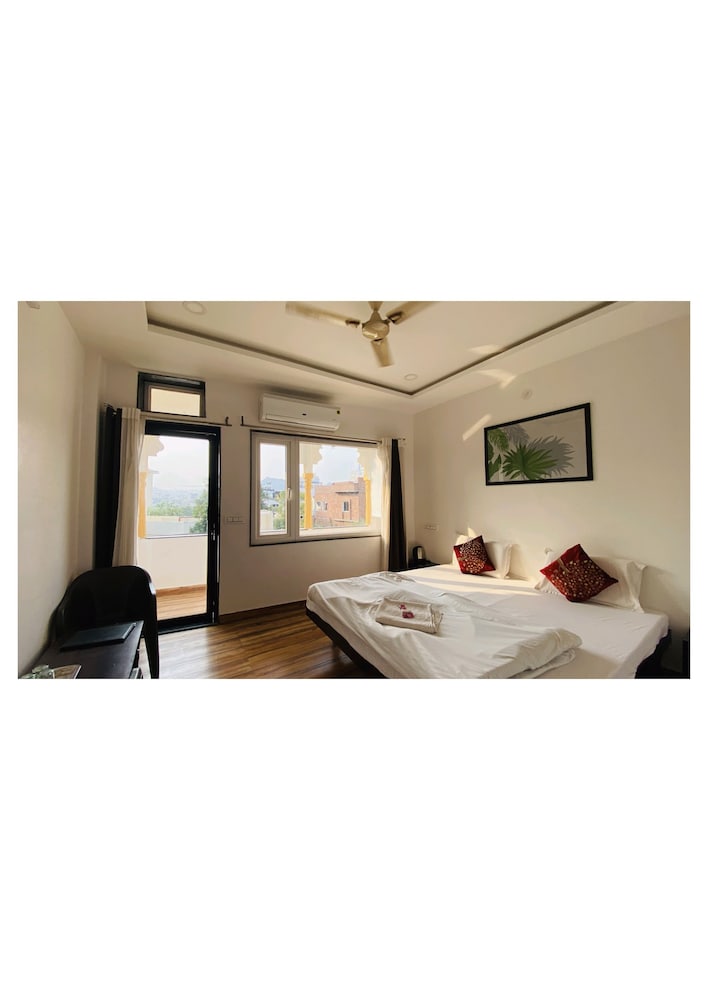 Luxury Room, Hill View
