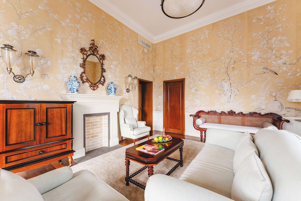 Suite (Atlantica)
