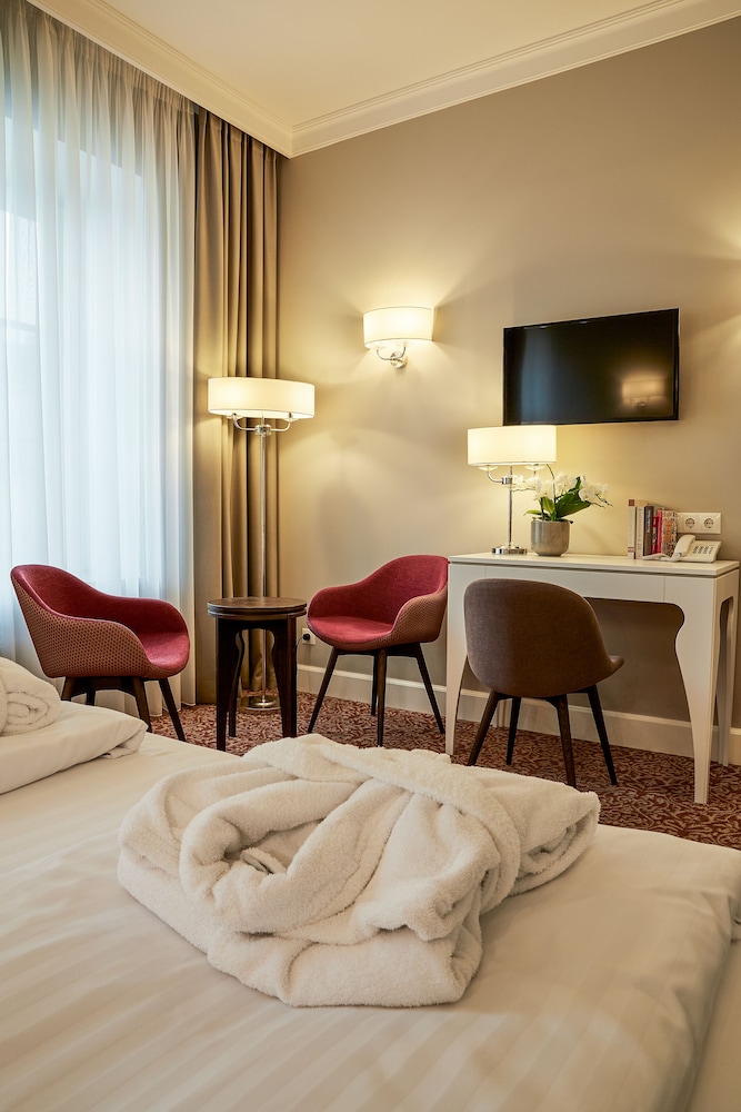 Executive Double or Twin Room - Photo 2